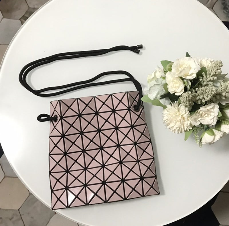 Original Japanese Lingge Women'S Bag Bucket Bag Small Size Beveled Drawstring Frosted Shoulder Hand Crossbody Bag Bright Colorblock Bag - Image 1