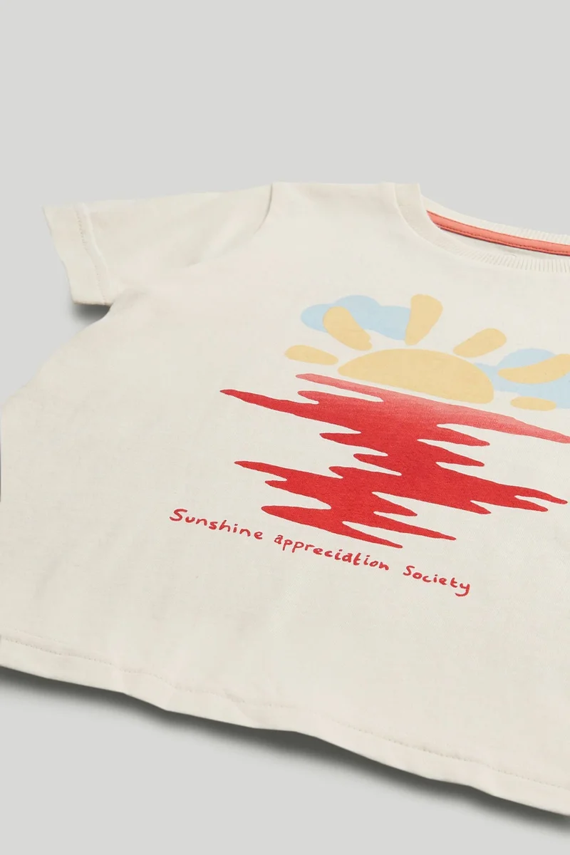 مذركير تي شيرت كريمي مشمس