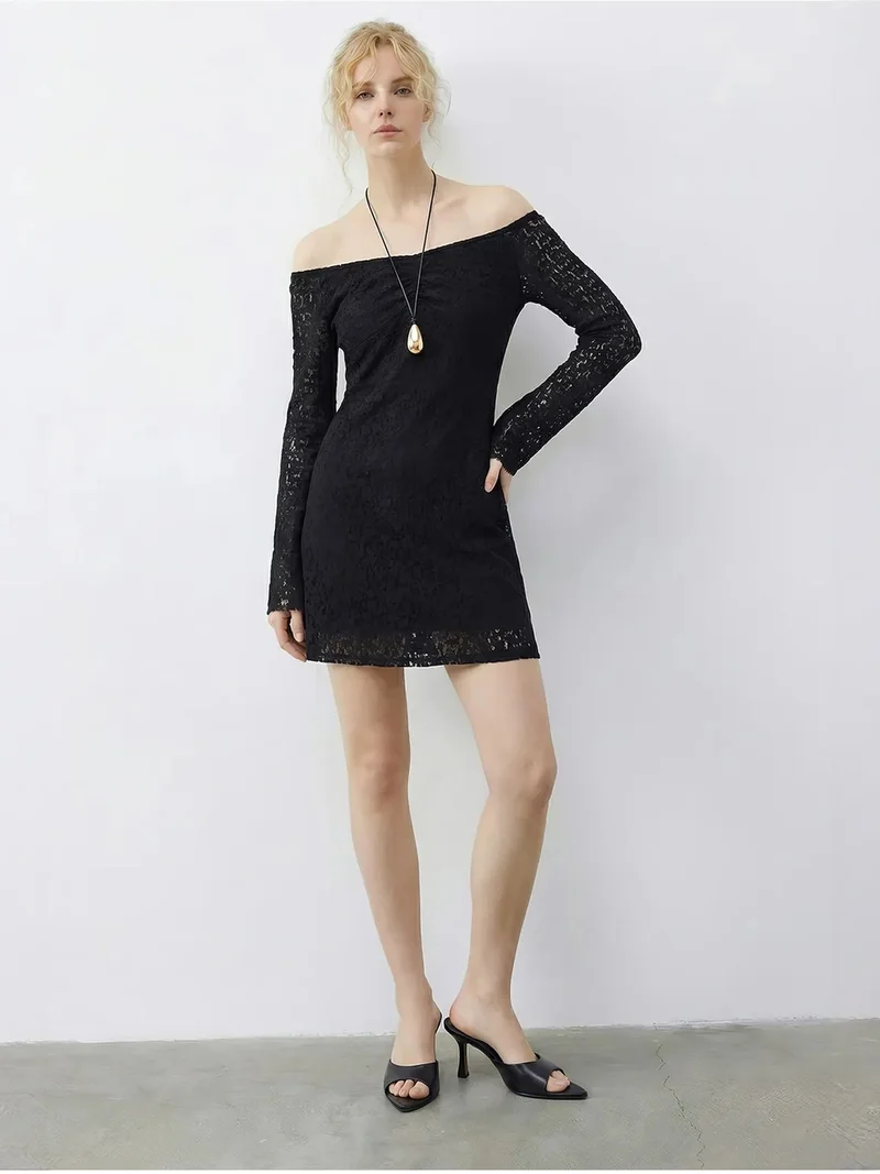 بيانكو لوتشي LUCCI Lace Off Shoulder Mini Dress