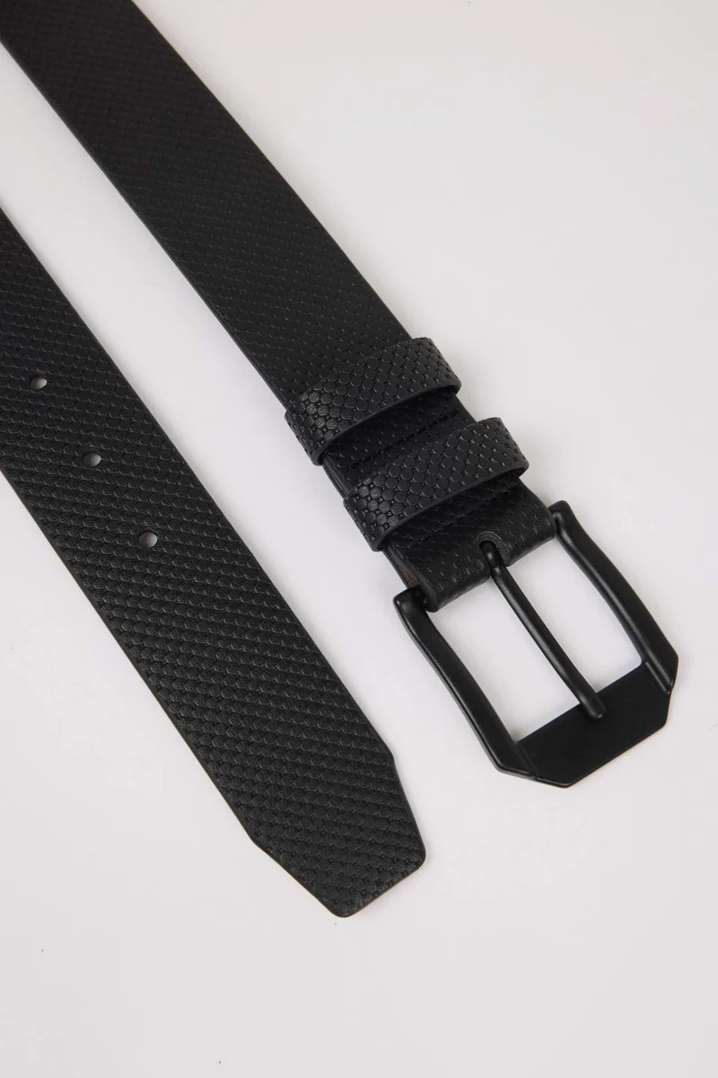 ديفاكتو Man Rectangle Clasp Faux Leather Belt