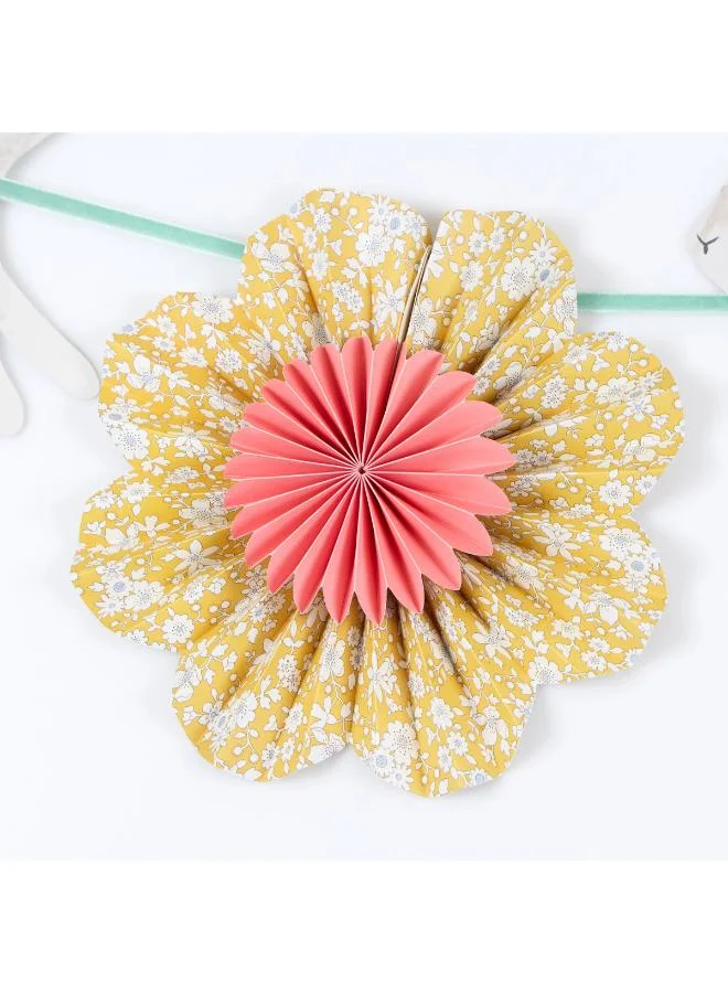 Meri Meri  x Liberty Bunny Garland Set - 2 Paper Garlands with Liberty Floral Scalloped Pennants, Bunny Shapes and Pinwheel Flowers with Gold Foil, Stylish Easter Party Decoration  | Best Price UAE