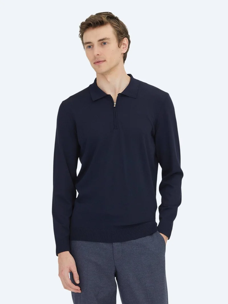 كيب سويت شيرت محبوك باللون الأزرق الداكن