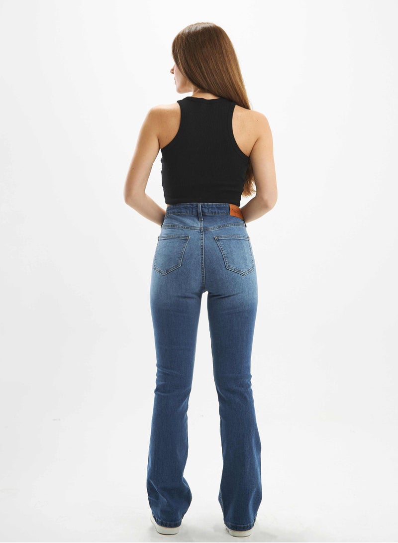 CIZARO High-Waist Medium Washed Pin-Tuck Degrade Flared Jeans. - Image 3