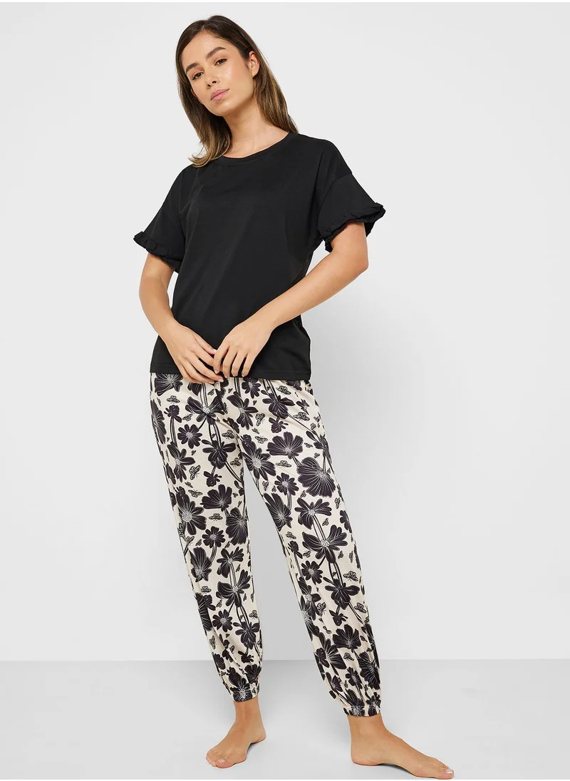 Ginger T-shirt & Floral Print Pyjama Set