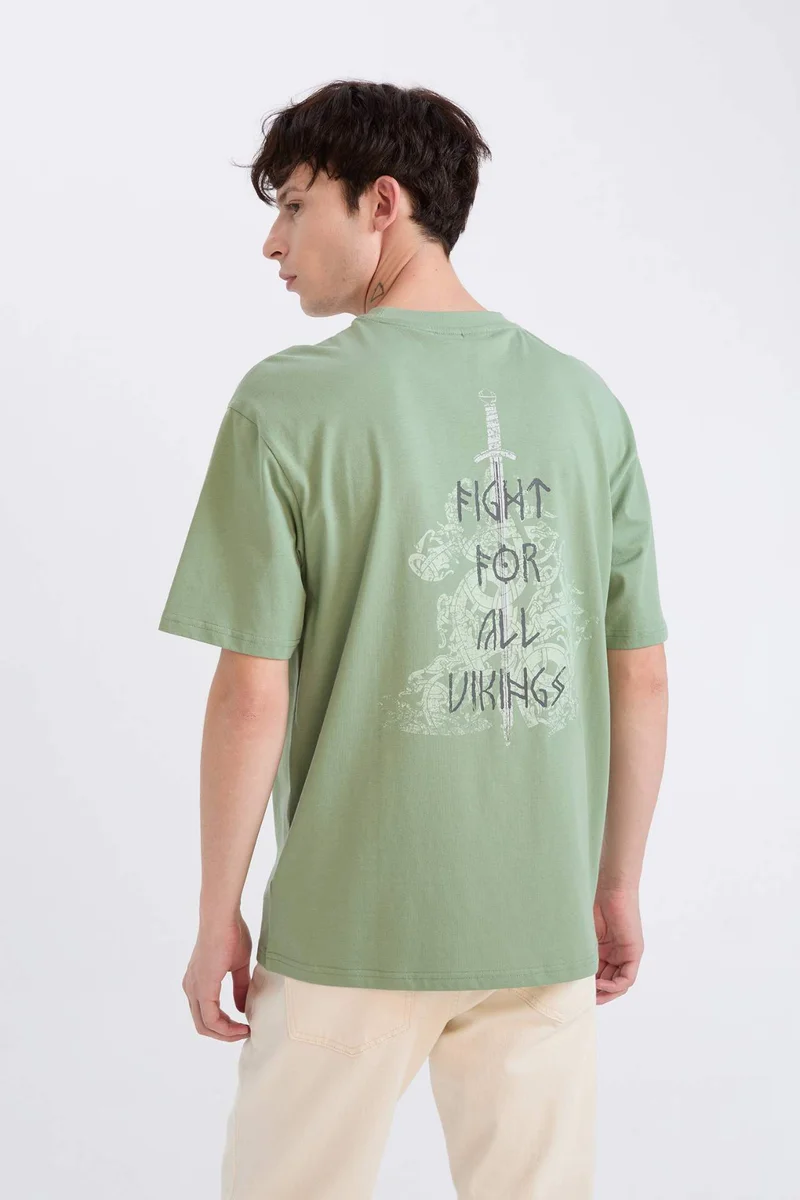 ديفاكتو Vikings Valhalla Boxy Fit Crew Neck Printed Short Sleeve T-Shirt