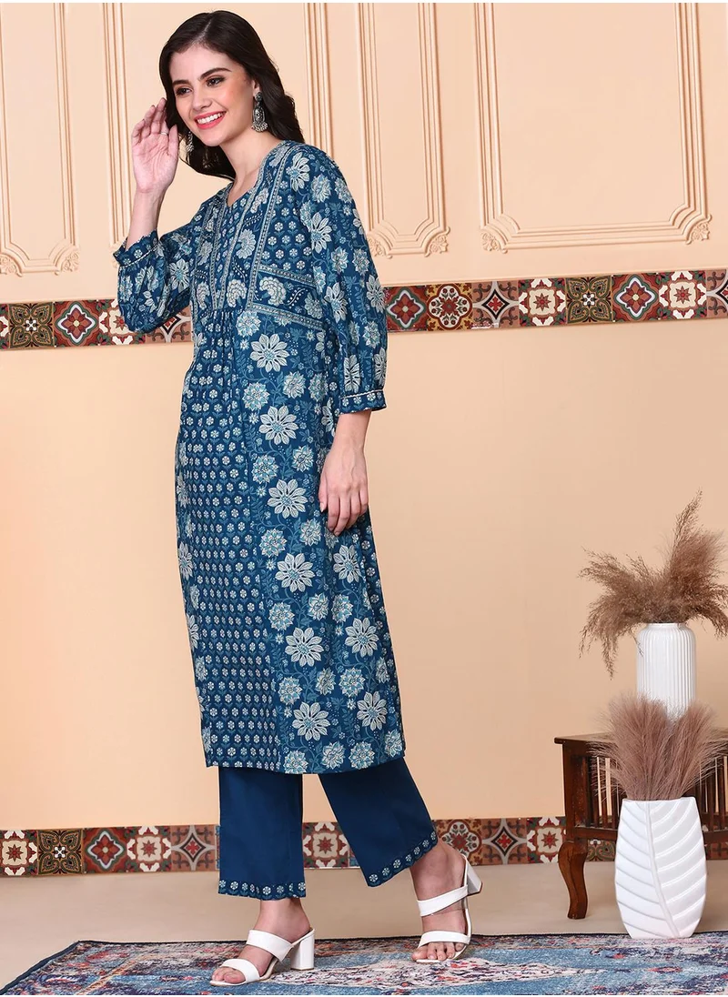 آي شين Straight Fit Printed Pattern Round Neck Three-Quarter Sleeves Blue Colour Knitted Cotton Kurta Set for Women with Semi Elastic Closure - A Must-Have for Every Wardrobe