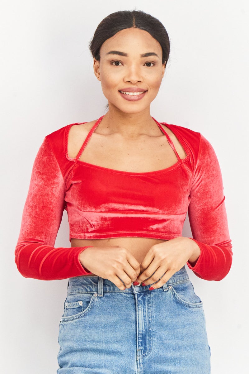 NA-KD بلوزة مخملية حمراء بأكمام طويلة وياقة هالتر للنساء - Image 1