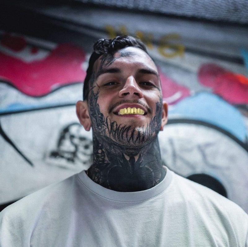 TOPGRILLZ 18K Gold Plated Hip Hop Custom Fit Teeth Grillz Set Caps with 4 Silicon Molding Bars (Gold 6 Fangs) - Image 5