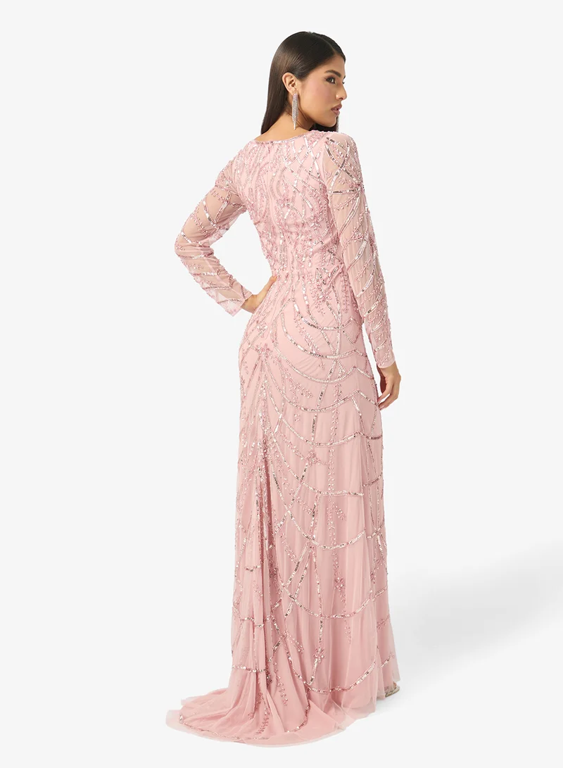 نمشي x فستان سهرة مزين بالخرز بفتحة صدر عميقة