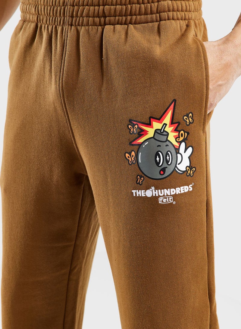 ذا هاندريدز بنطال رياضي بطباعة غرافيك - Image 4