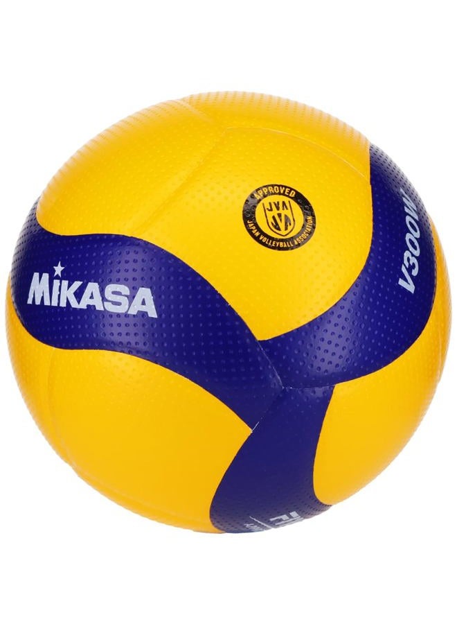 Mikasa كرة طائرة ميكاسا بحجم 5 رسمي | معتمدة من FIVB، جلد صناعي ميكروفايبر | تصميم ديناميكي هوائي مكون من 18 لوحة - Image 4
