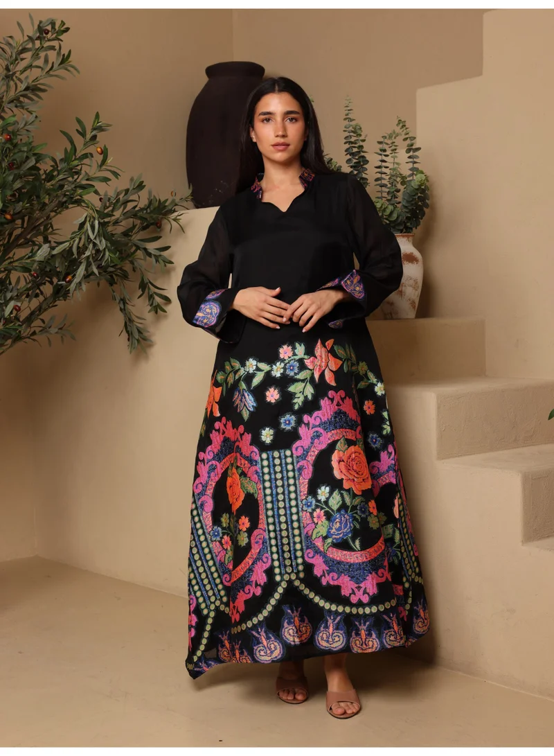 اكسا جلابية منقوشة انيقة عنق فتحة مثلثة IK6042 اسود