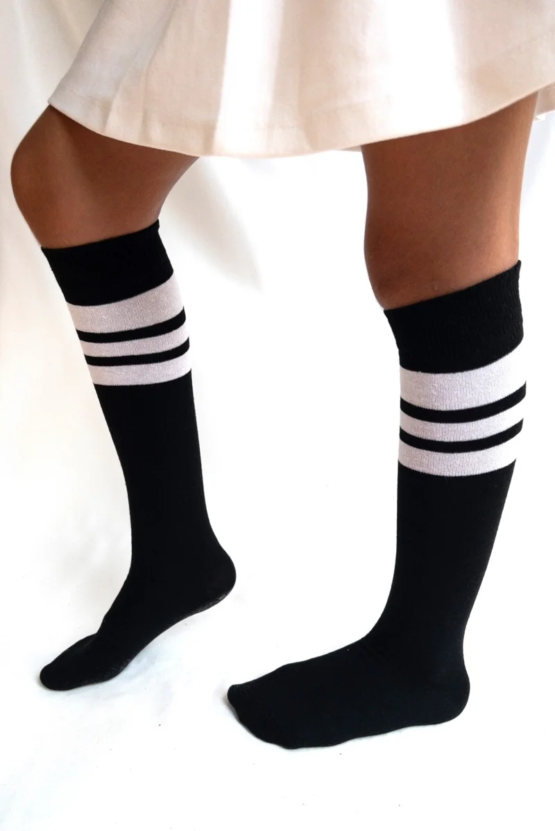 Ciho Socks 4 Pairs Girls Women Mixed Striped Non-Slip Below Knee Middle School High School College School Socks