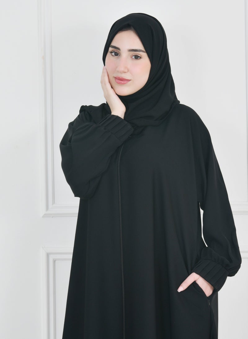 عبايات حوراء عباية سوداء مغلقة بسحاب واكمام ضيقة بكسرات مع جيوب مخفية تغلق بسحاب - Image 3