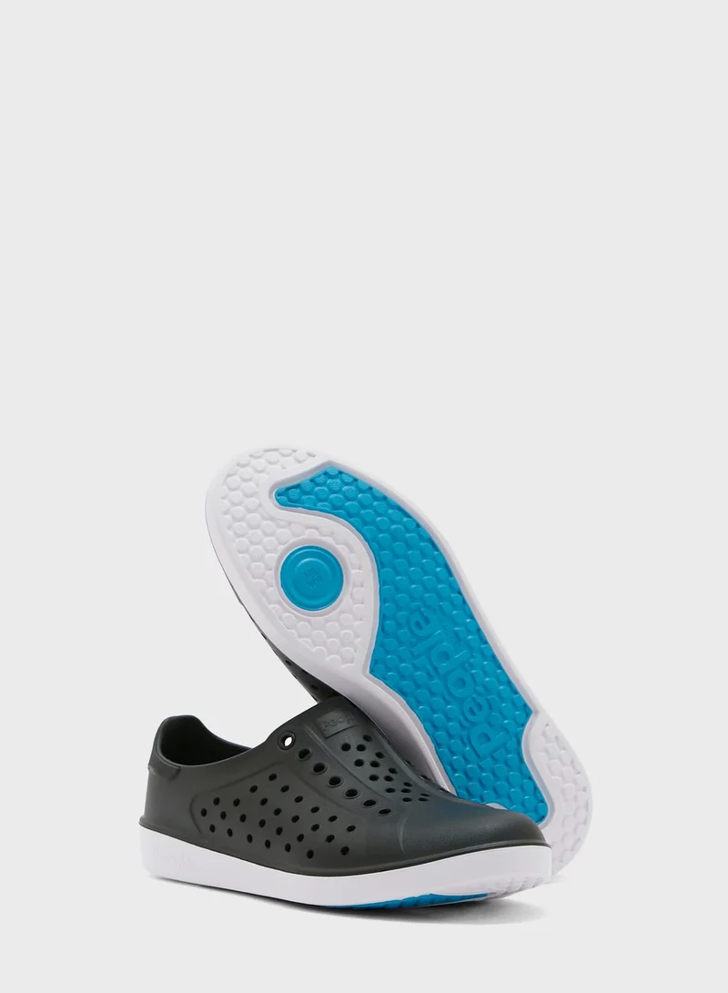 People F21 Ace Low Top Sneakers