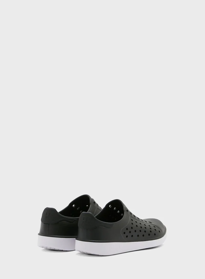 People F21 Ace Low Top Sneakers