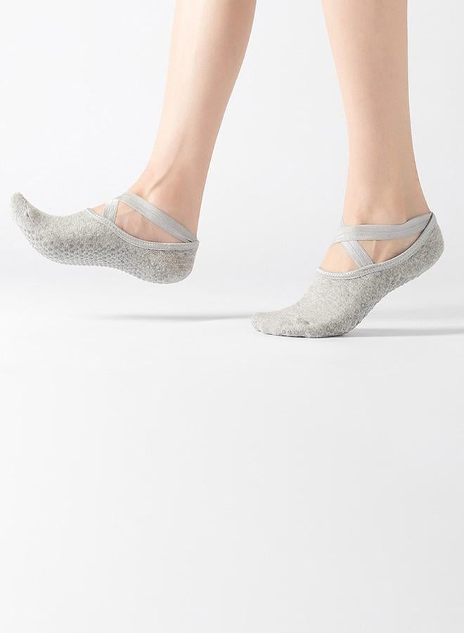 Styli Cross Over Straps Silicon Pad Base No Show Yoga Socks  - Image 3