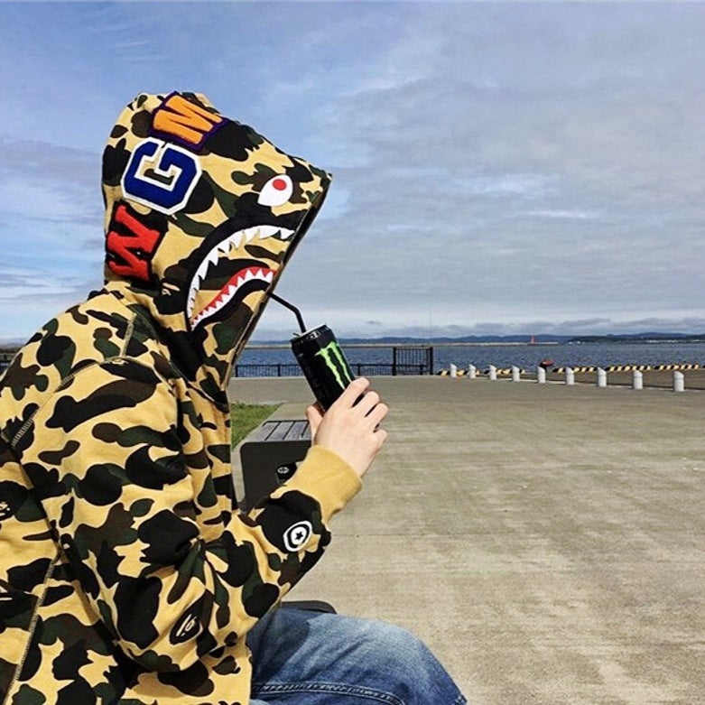 Japanese Style Trendy Brand Shark Camouflage Printed Velvet Sweatshirt For Men And Women Couples Casual Zipper Cardigan Hooded Hip-Hop Jacket - Image 3