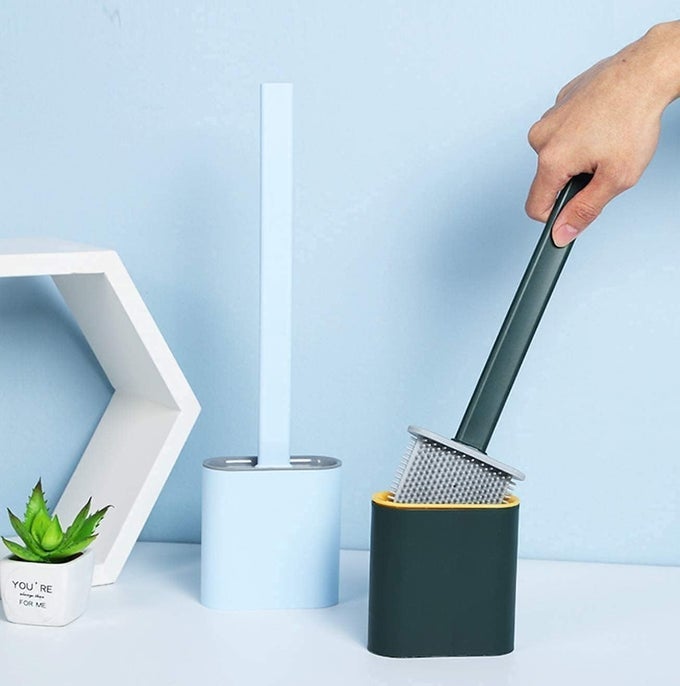 ANTIDRIP TOILET BOWL CLEANER BRUSH AND HOLDER WALLMOUNTED DRAIN PLUG SOFT SILICONE TOILET BATHROOM CLEANING BRUSH NOSLIP LONG HANDLE FOR HOME OFFICE 1PCS