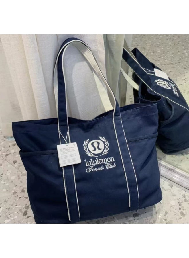 لولوليمون ​حقيبة توت 20 لتر بتصميم ثنائي اللون ومطرزة - حقيبة كتف قماشية عالية السعة للرجال والنساء​ - Image 4