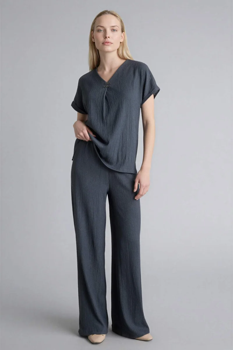 DeFacto Straight Fit Regular Hem Trousers