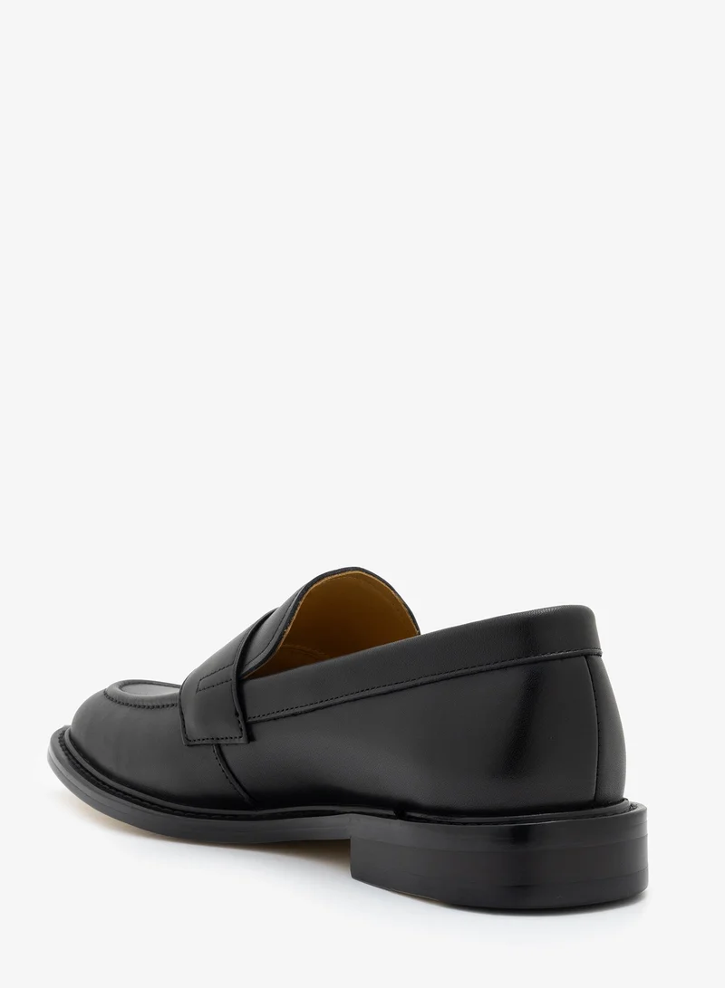 Lorianne Ricardo - Penny loafers
