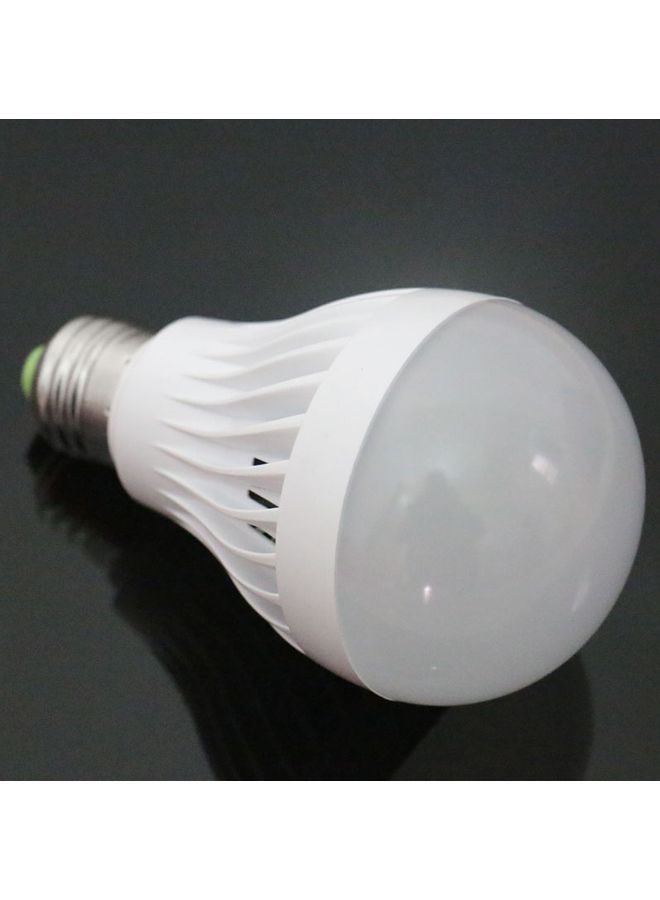 NIBEMINENT Rechargeable LED Emergency Bulb with Remote Control White - Image 3
