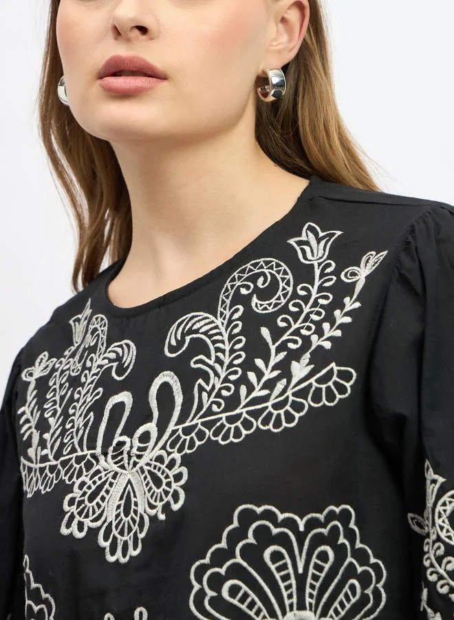 Styli Schiffli Scalloped Hem Long Sleeve Top