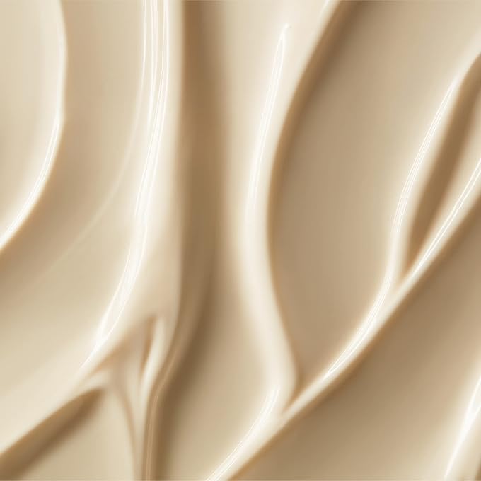 Sanctuary Spa Signature Natural Oils Body Lotion, No Mineral Oil, Cruelty Free and Vegan Body Moisturiser for Dry Skin, 250ml - Image 3