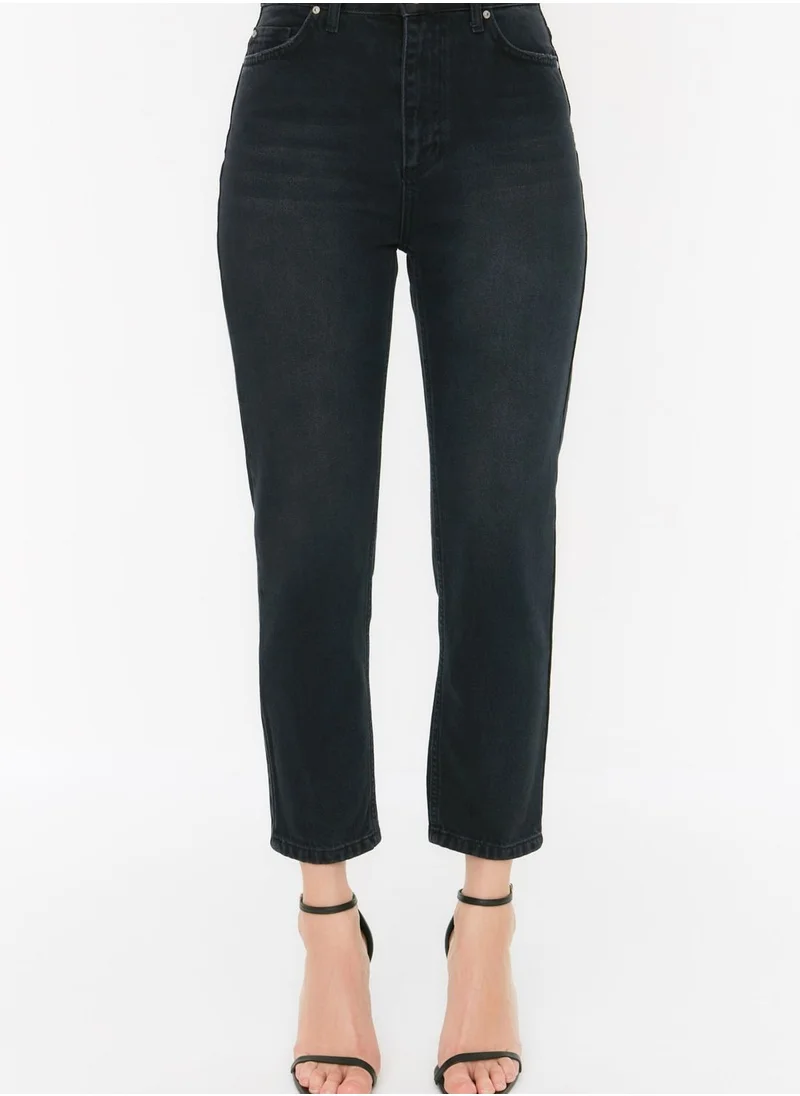 trendyol High Waist Petit Mom Jeans