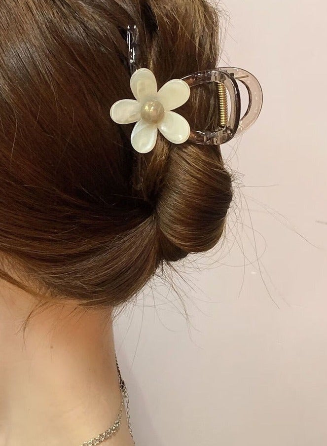 Goolsky Elegant Vintage Floral Hair Claw Clip, Medium Size Shark Clip for Women, Fashionable And Versatile Headwear - Image 4