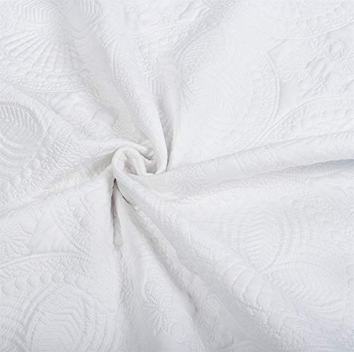 MONOBLANKS Baby Quilt Personlized Monogram Lightweight Embossed Scalloped Throw Blanket Four Seasons (White-Pink Trim) - Image 5