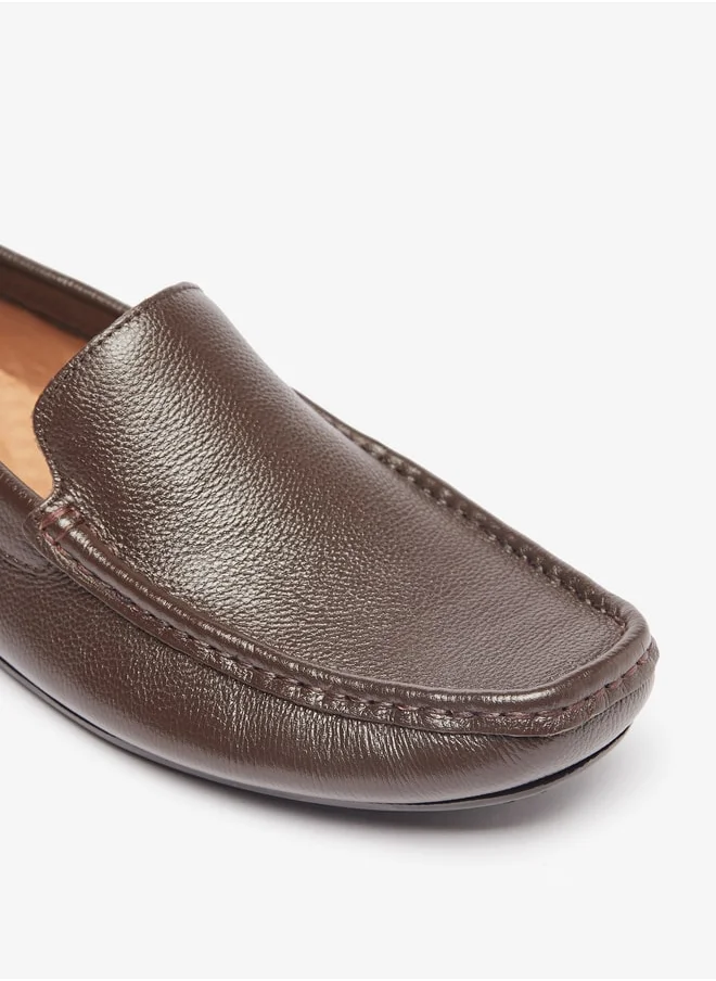 دوتشيني Men's Solid Slip-On Moccasins