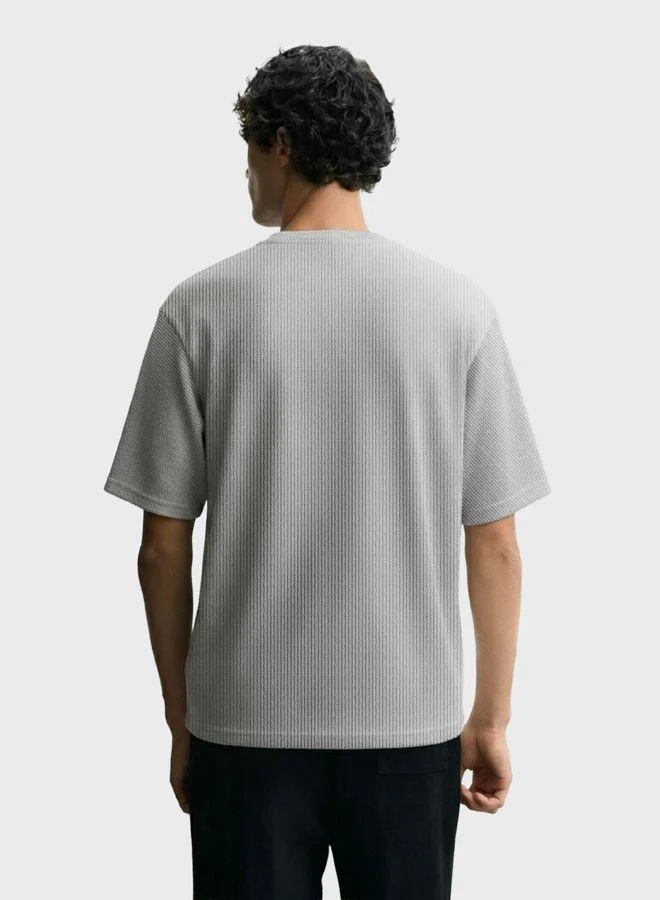 The Indian Garage Co Men Boxy Fit Textured V-Neck Half Sleeves T-Shirt