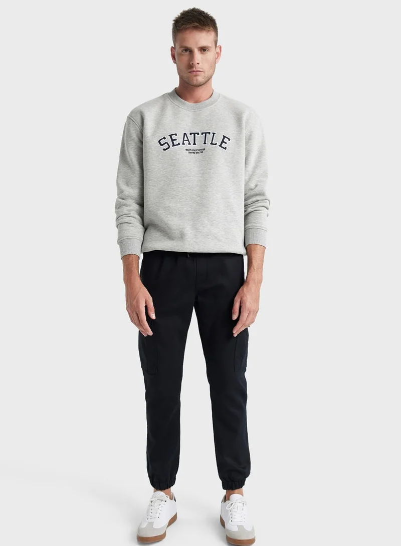 DeFacto Seattle Crew Neck Sweatshirt