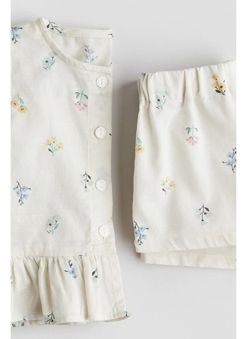 H&M 2-piece blouse and shorts set