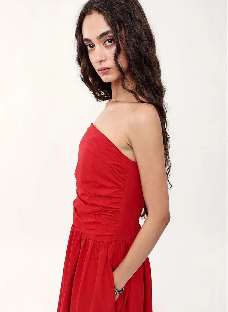 دينيس لينغو Women Red 100% Cotton Solid Midi Shift Fit And Flared Dress