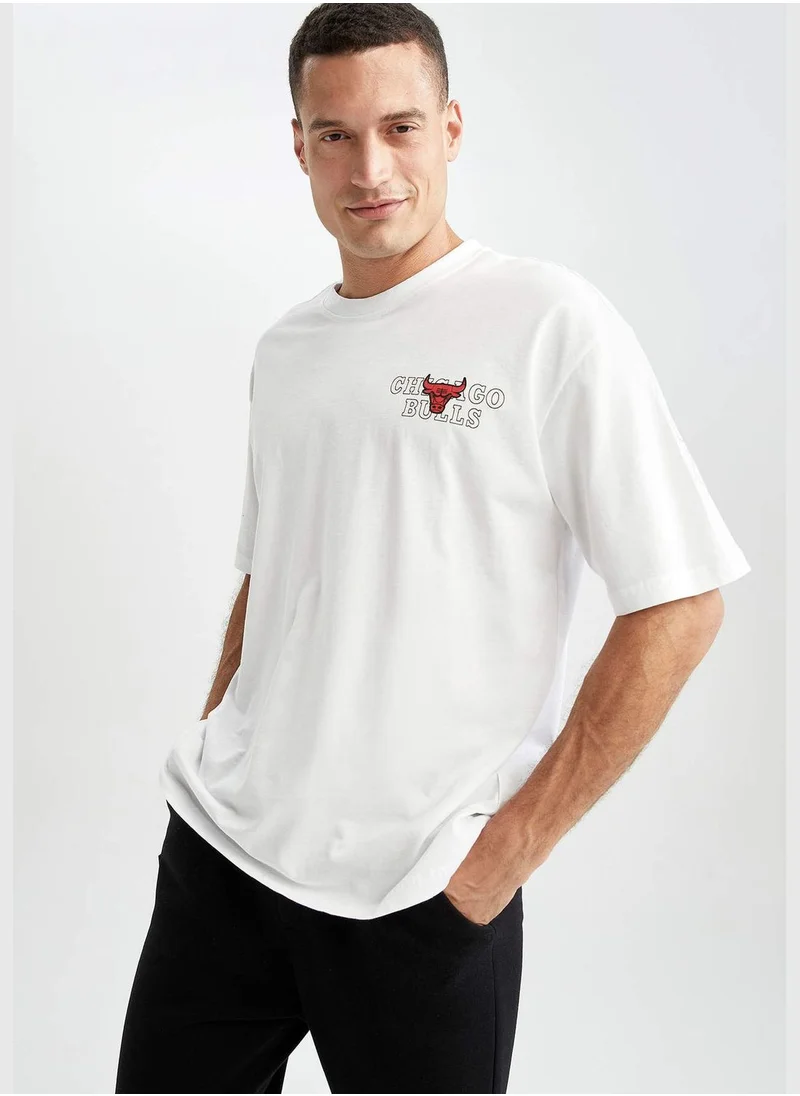 ديفاكتو Man NBA Chicago Bulls Licenced Knitted T-Shirt