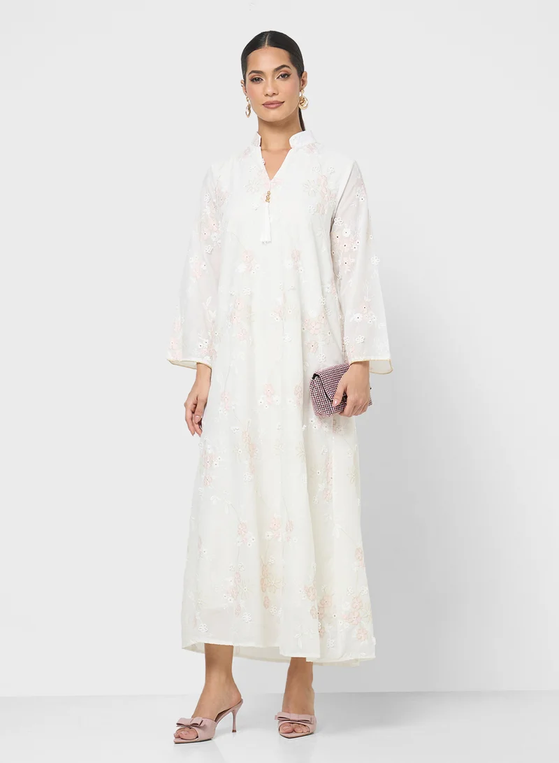 Khizana Embroidered Jalabiya