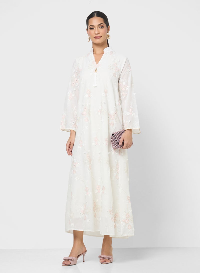 خزانة جلابية مطرزة - Image 1