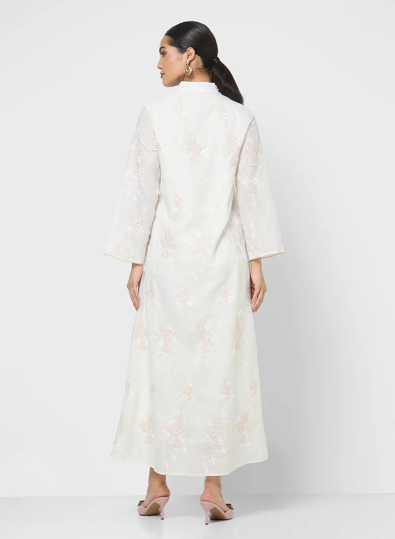 Khizana Embroidered Jalabiya
