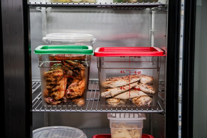 Cambro Food Storage Container with Lid - 6 QT (Quart) Square, Classic Series with Red Lid, Commercial Grade for Food Prep, Clear, 2 Pack - Image 4