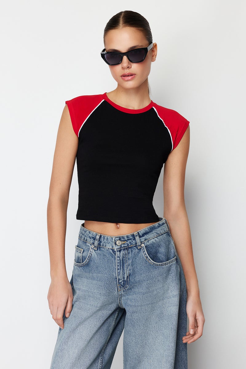 trendyol Black Color Blocked Slim Crew Neck Cotton Flexible Knitted T-Shirt TWOSS24TS00067 - Image 3