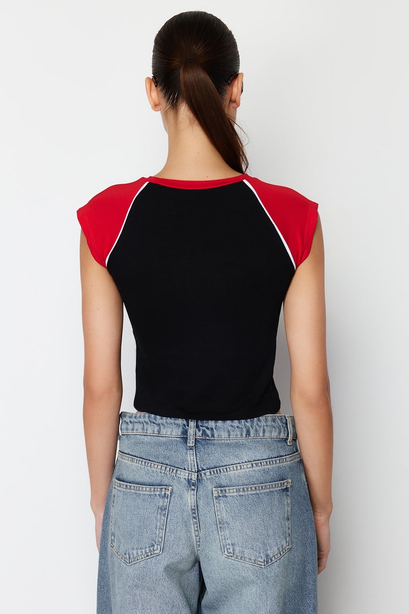 trendyol Black Color Blocked Slim Crew Neck Cotton Flexible Knitted T-Shirt TWOSS24TS00067 - Image 5