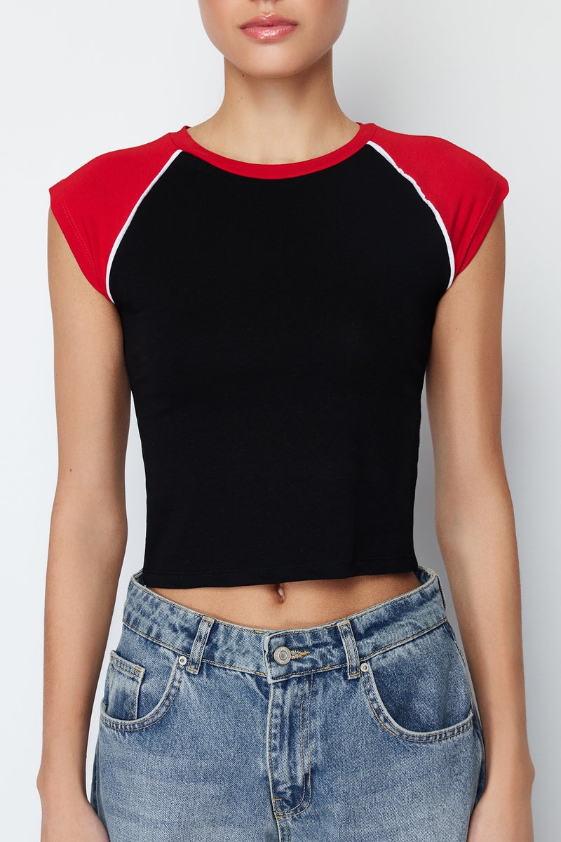 trendyol Black Color Blocked Slim Crew Neck Cotton Flexible Knitted T-Shirt TWOSS24TS00067 - Image 4