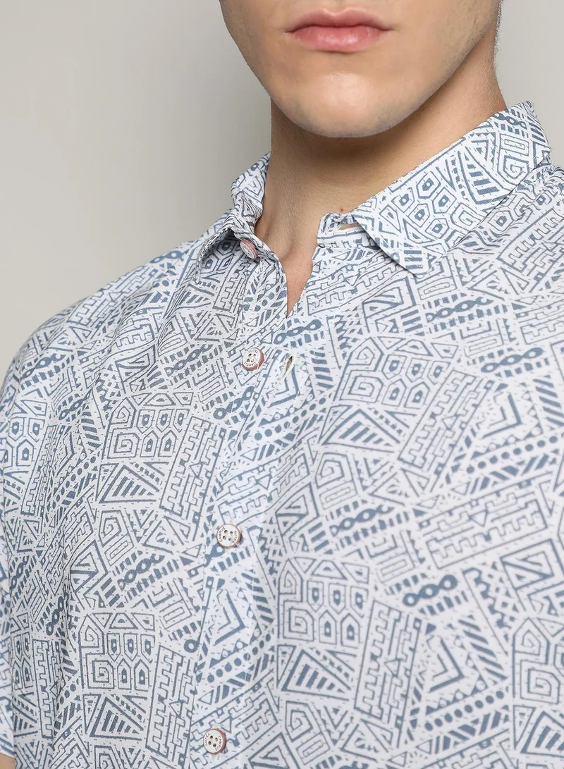 Campus Sutra Men's Ivory White:Prussian Blue Spiral Block Shirt