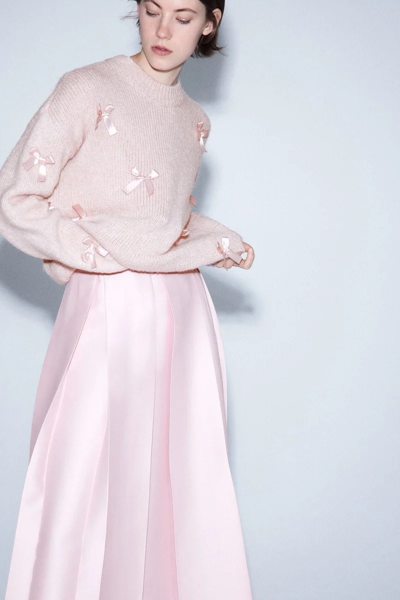 اتش اند ام كنزة مزينة بفيونكة