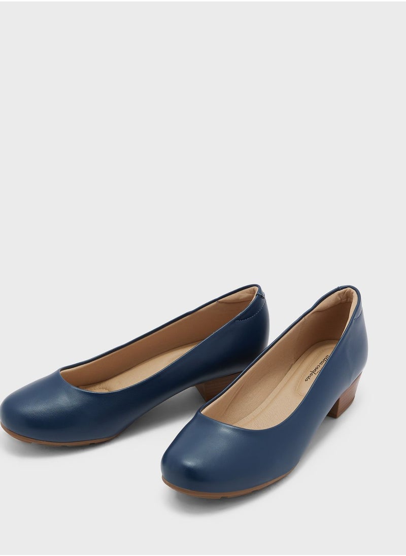 MODARE - Close  Toe Low Heel Pumps - Image 1