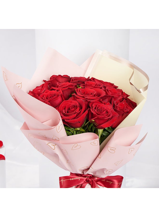 فيرنز أن بيتالز ملكة بوكيه 18 وردة فالانتين حمراء - Image 3