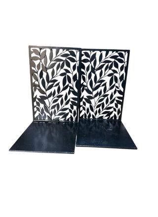 An elegant book holder used to organize books and magazines in an orderly and easy way. With a modern design. - pzsku/ZF04A15F12709D953381DZ/45/1745074812/dedc9c9c-7d71-4bb6-bbb2-d6a6d1a4167a